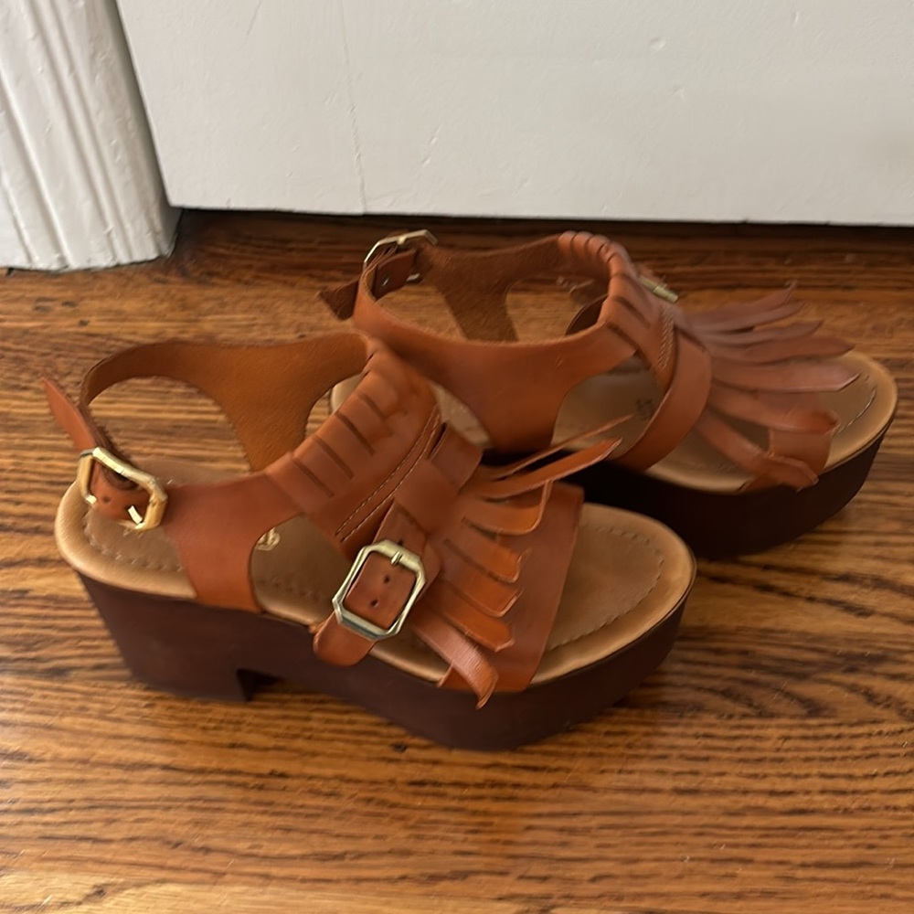 Women's Brown Leather Platform Sandals - Picture 2 of 3
